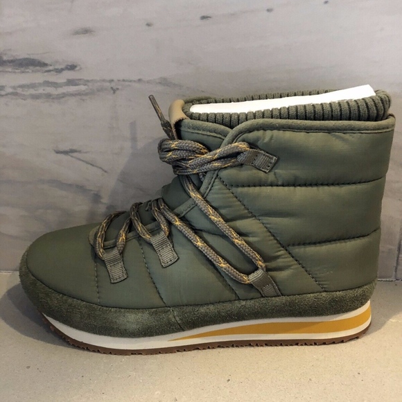 teva ember lace boot